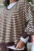 The Sunday Morning Stripe V Slouch Sweatshirt Chocolate Sand